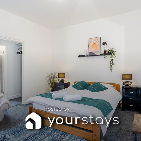 Coronation House By Yourstays - 3 Bedroom House In Newcastle-Under-Lyme Stoke-on-Trent Zewnętrze zdjęcie