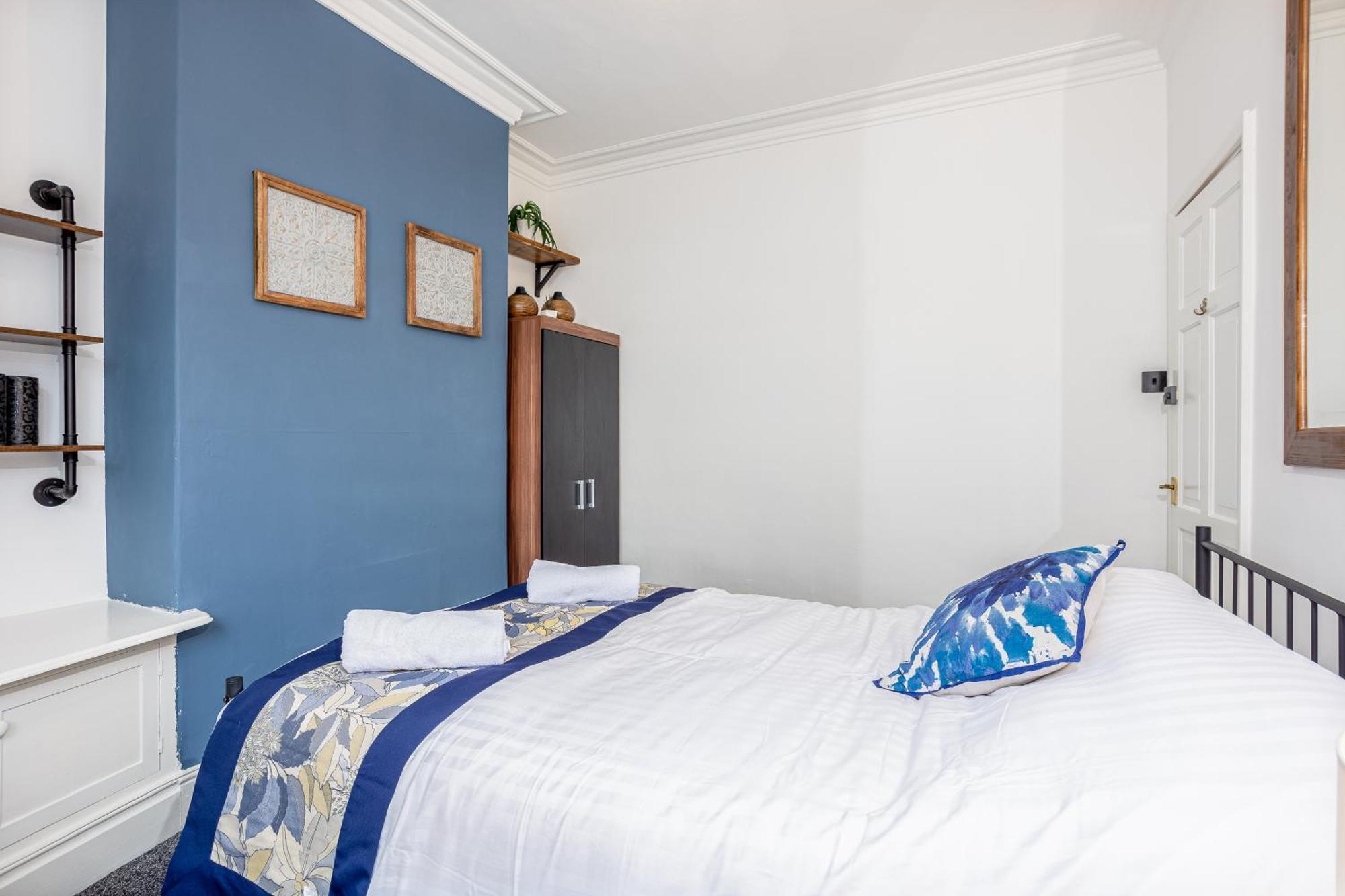 Coronation House By Yourstays - 3 Bedroom House In Newcastle-Under-Lyme Stoke-on-Trent Zewnętrze zdjęcie