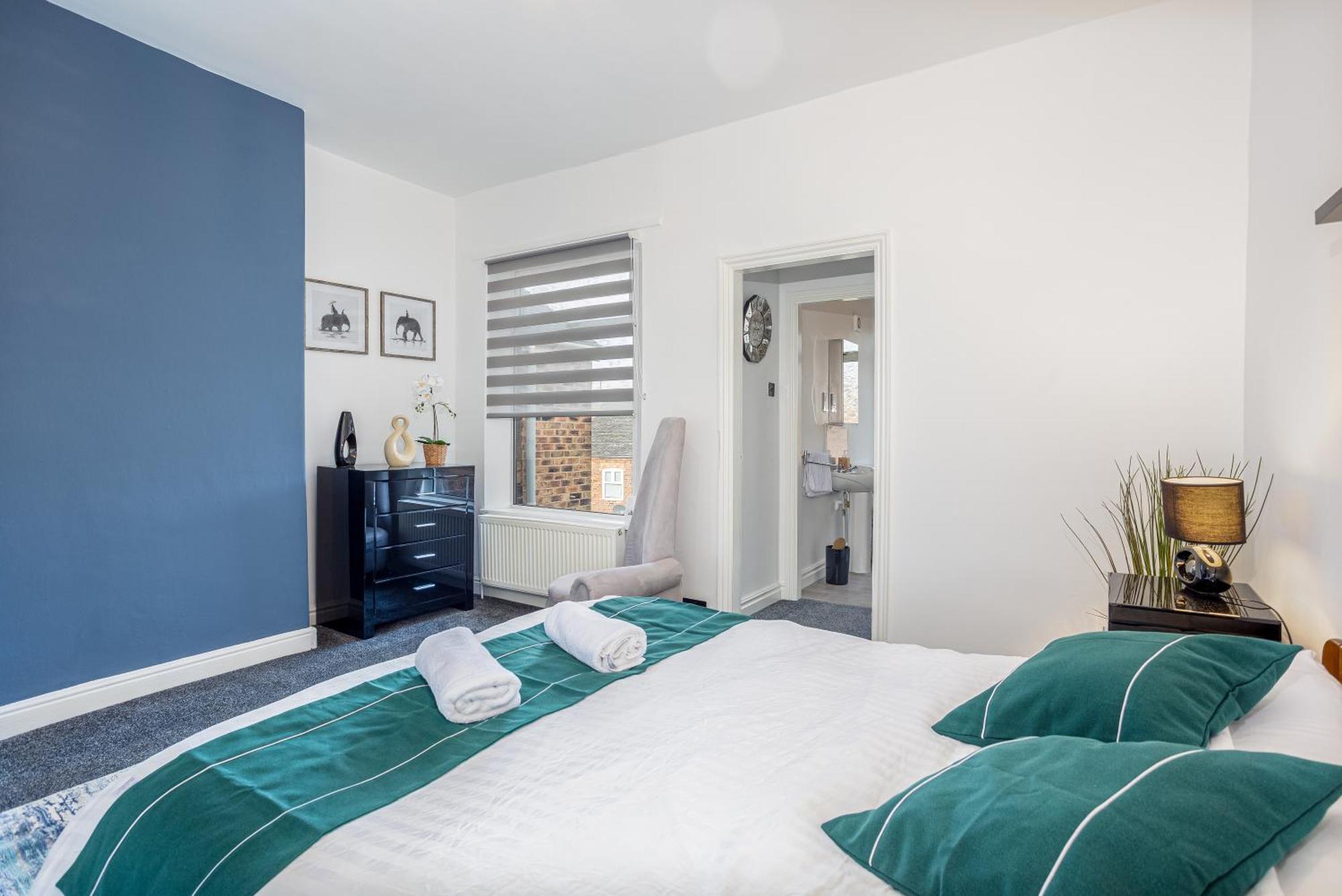 Coronation House By Yourstays - 3 Bedroom House In Newcastle-Under-Lyme Stoke-on-Trent Zewnętrze zdjęcie