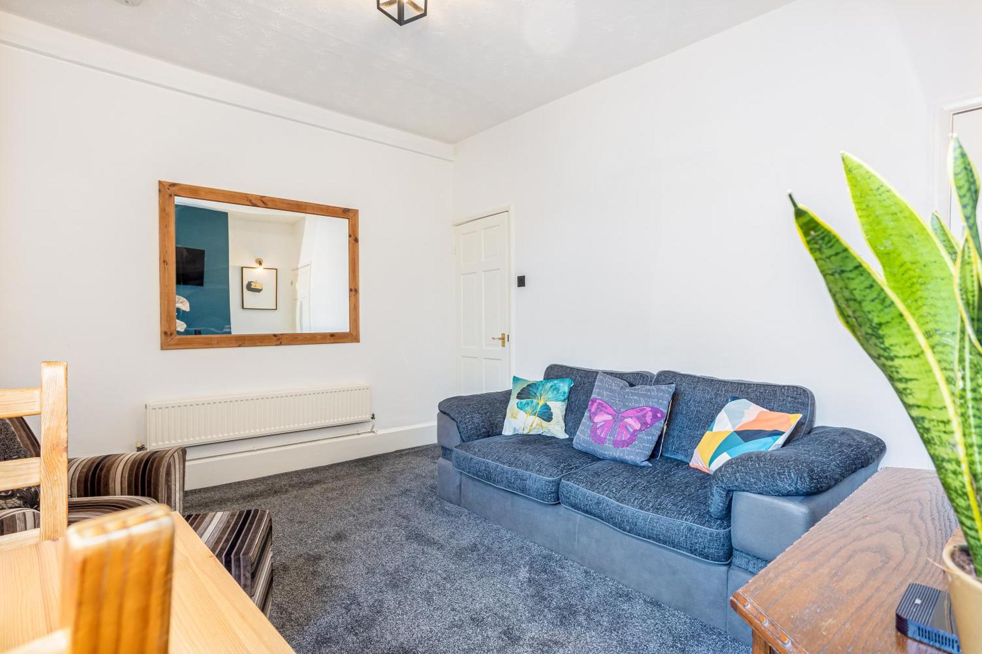Coronation House By Yourstays - 3 Bedroom House In Newcastle-Under-Lyme Stoke-on-Trent Zewnętrze zdjęcie