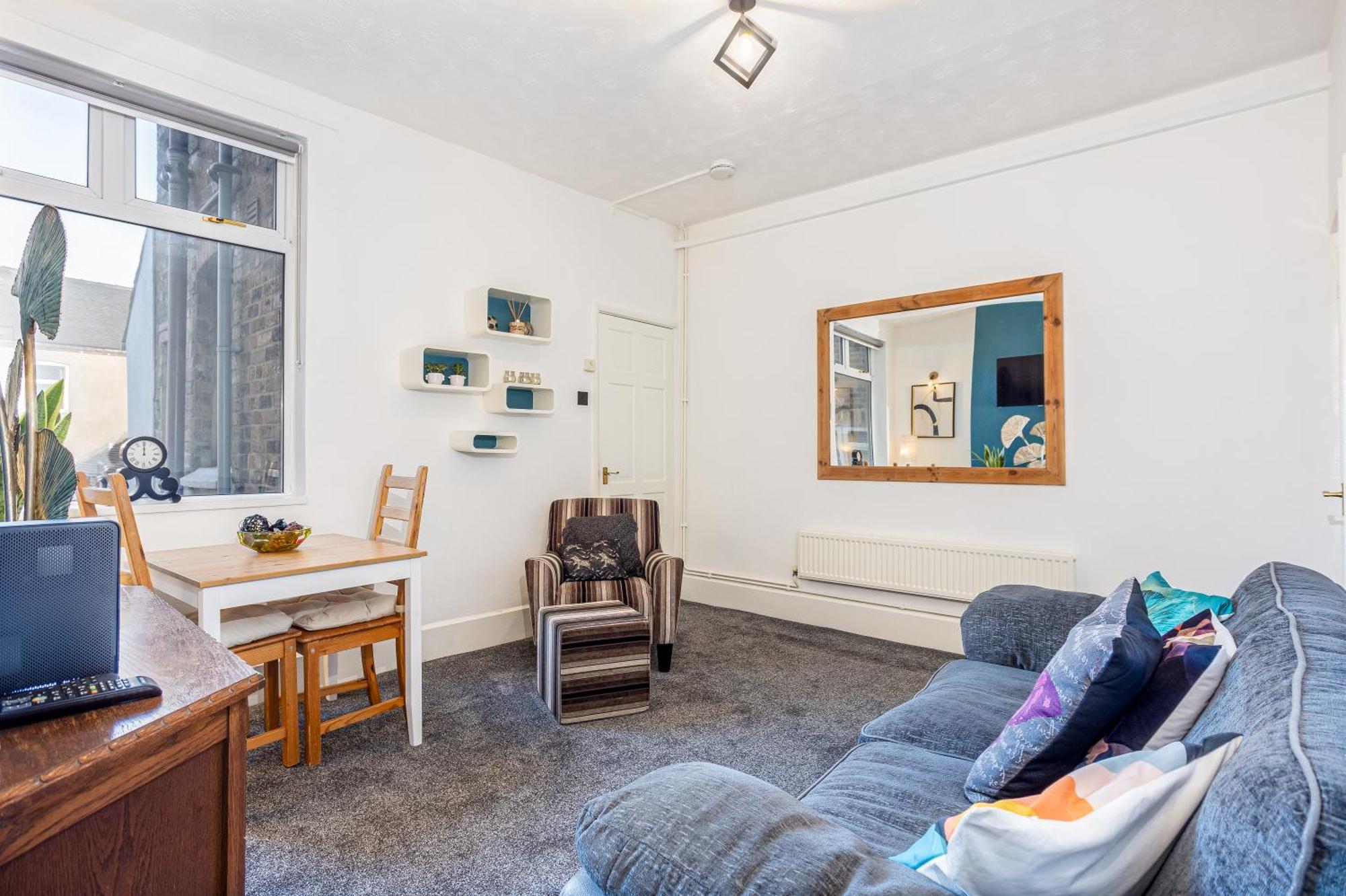 Coronation House By Yourstays - 3 Bedroom House In Newcastle-Under-Lyme Stoke-on-Trent Zewnętrze zdjęcie